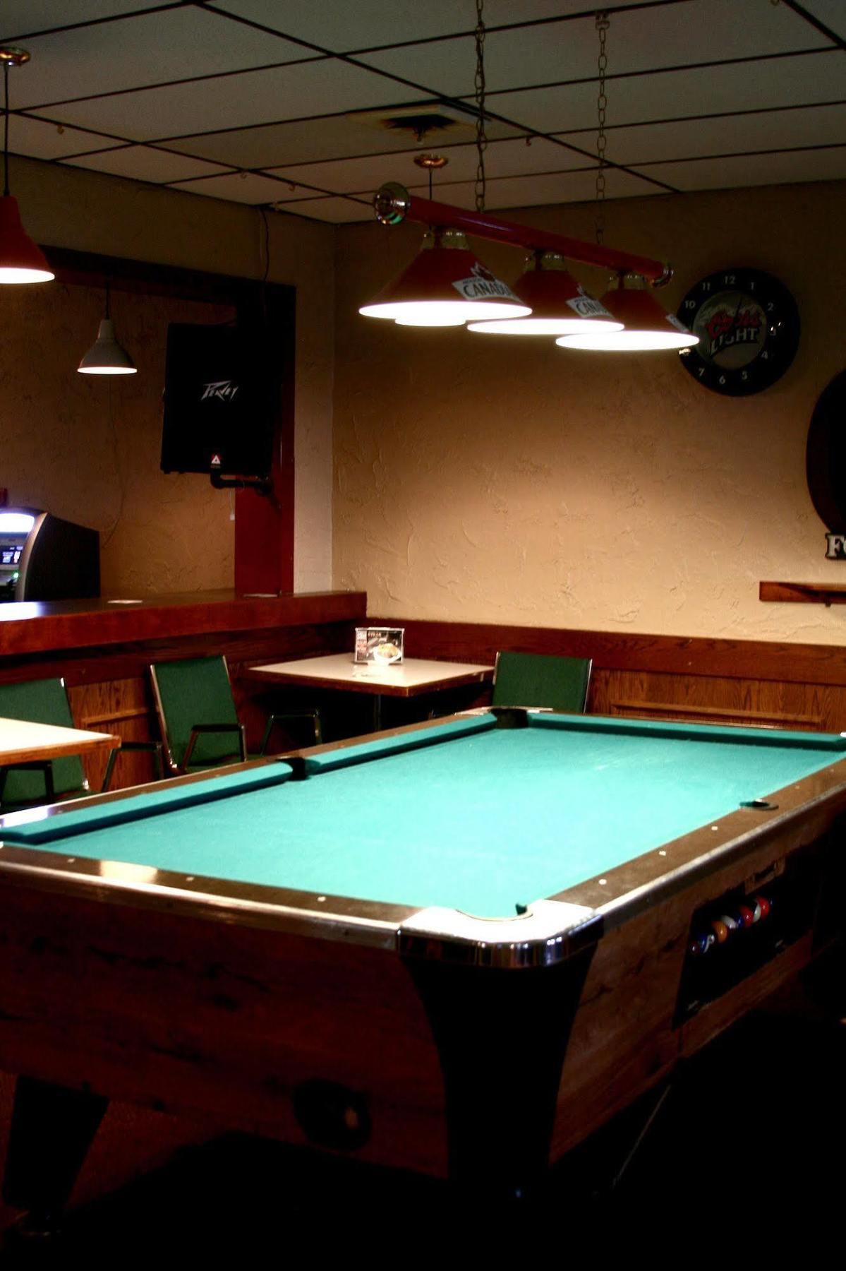 Springs Motor Inn Wainwright ภายนอก รูปภาพ
