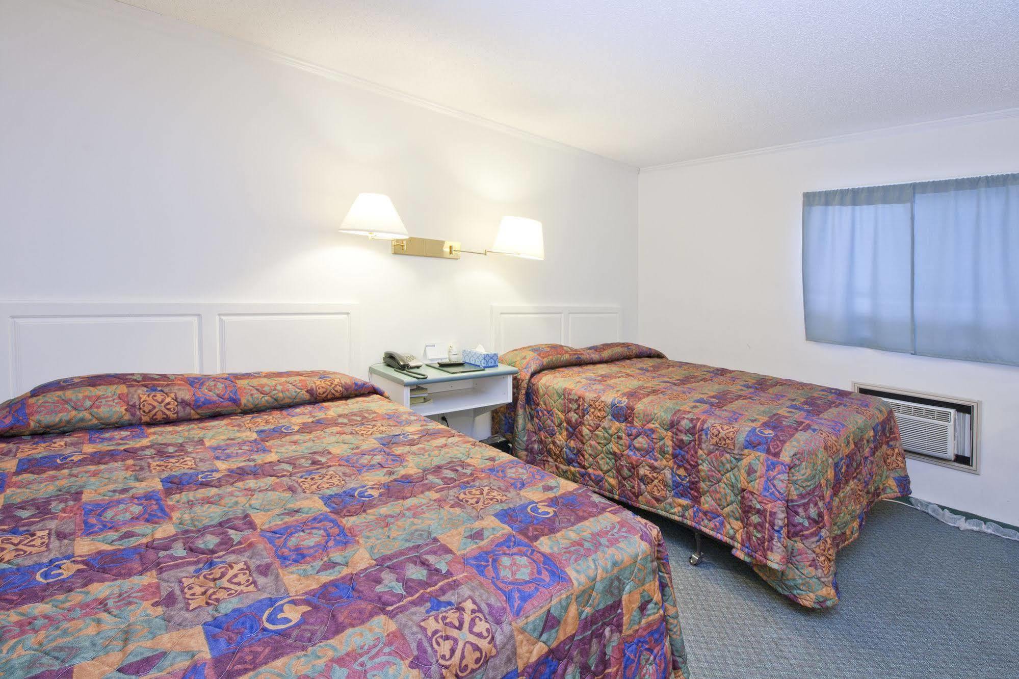 Springs Motor Inn Wainwright ภายนอก รูปภาพ