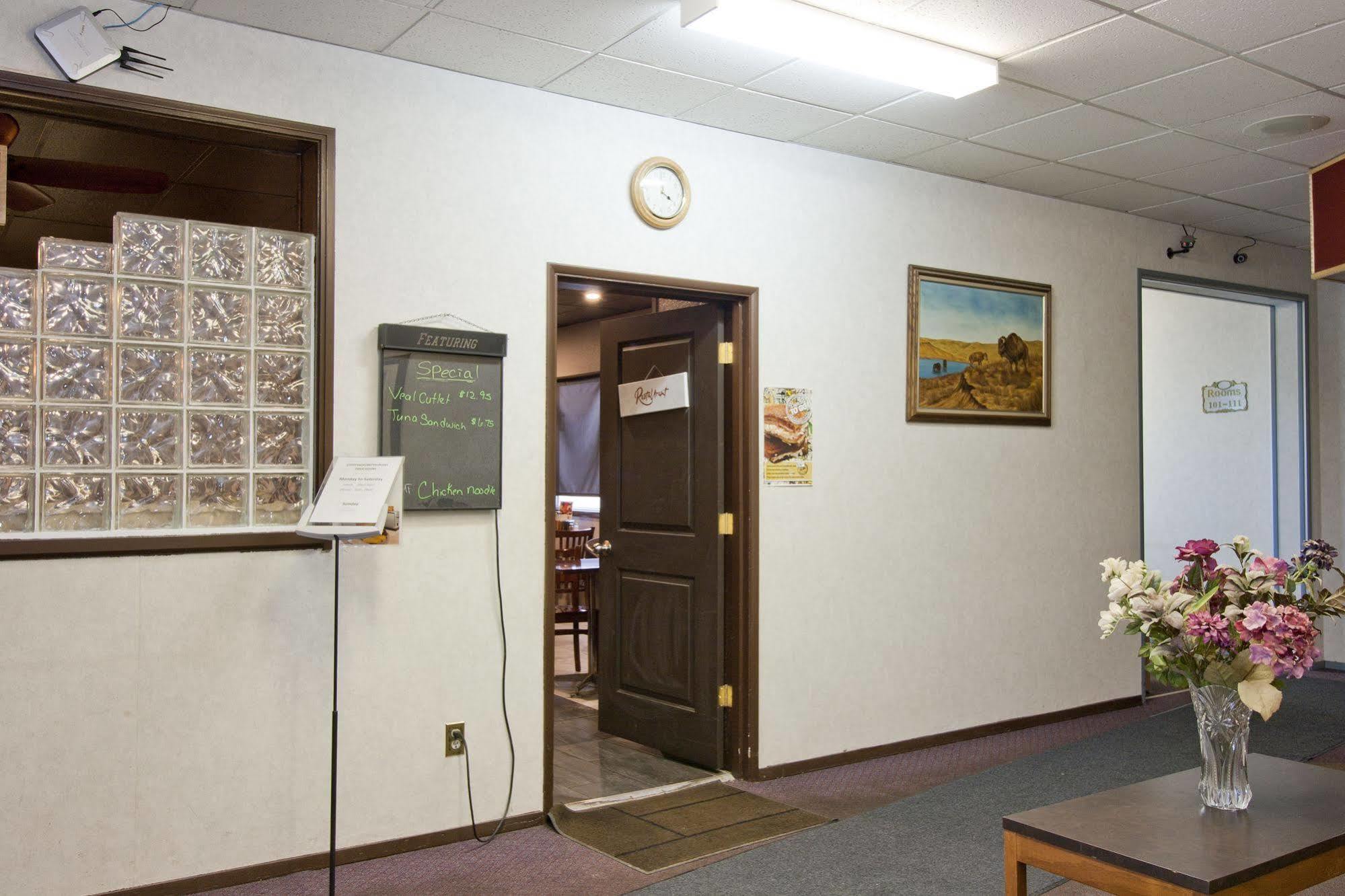 Springs Motor Inn Wainwright ภายนอก รูปภาพ
