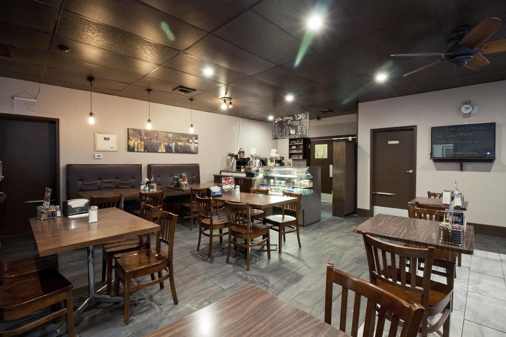 Springs Motor Inn Wainwright ภายนอก รูปภาพ
